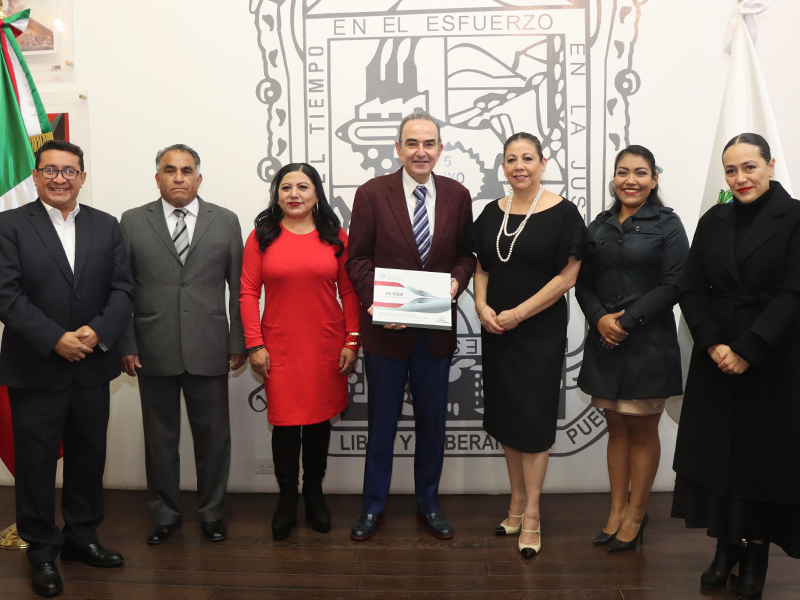 Gobierno de Sergio Salomón entrega más de 13 mil becas y fortalece la cobertura educativa en Puebla