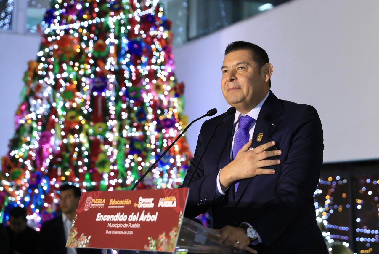 De la mano de las maestras y maestros, vamos a recorrer Puebla: Alejandro Armenta