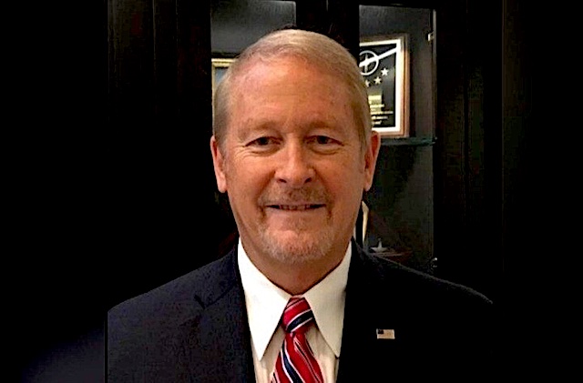 Ronald Johnson, ex de la CIA, será el relevo del embajador Ken Salazar