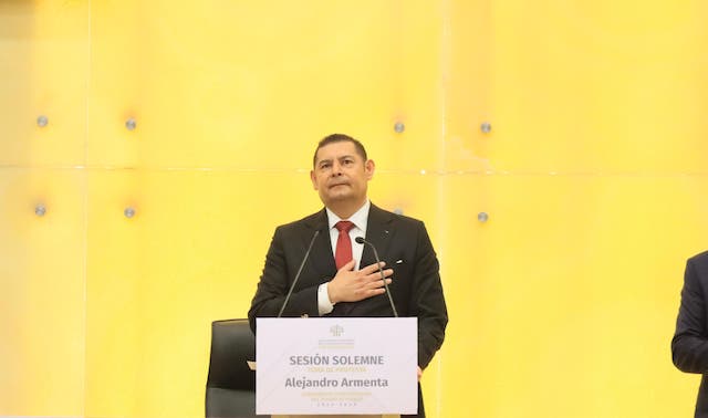 Texto íntegro del mensaje de Alejandro Armenta, en su toma de protesta como gobernador