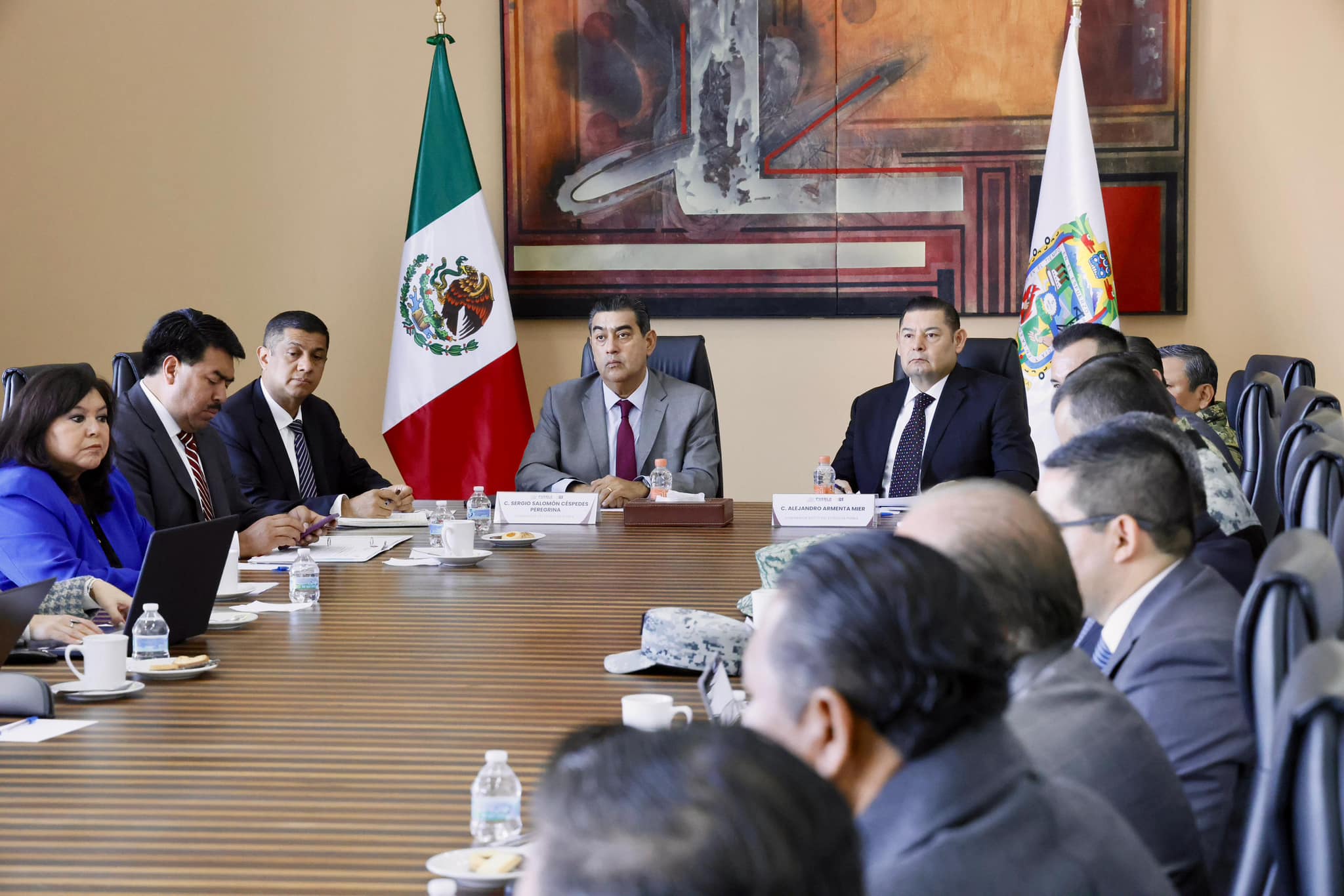 Alejandro Armenta asiste por primera vez a la mesa de Seguridad Estatal