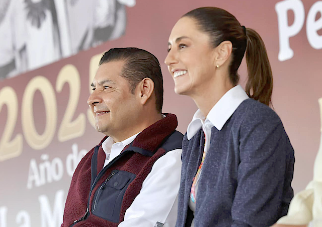 Sheinbaum, reiteró compromiso: “Vamos a trabajar con Armenta y los poblanos”.