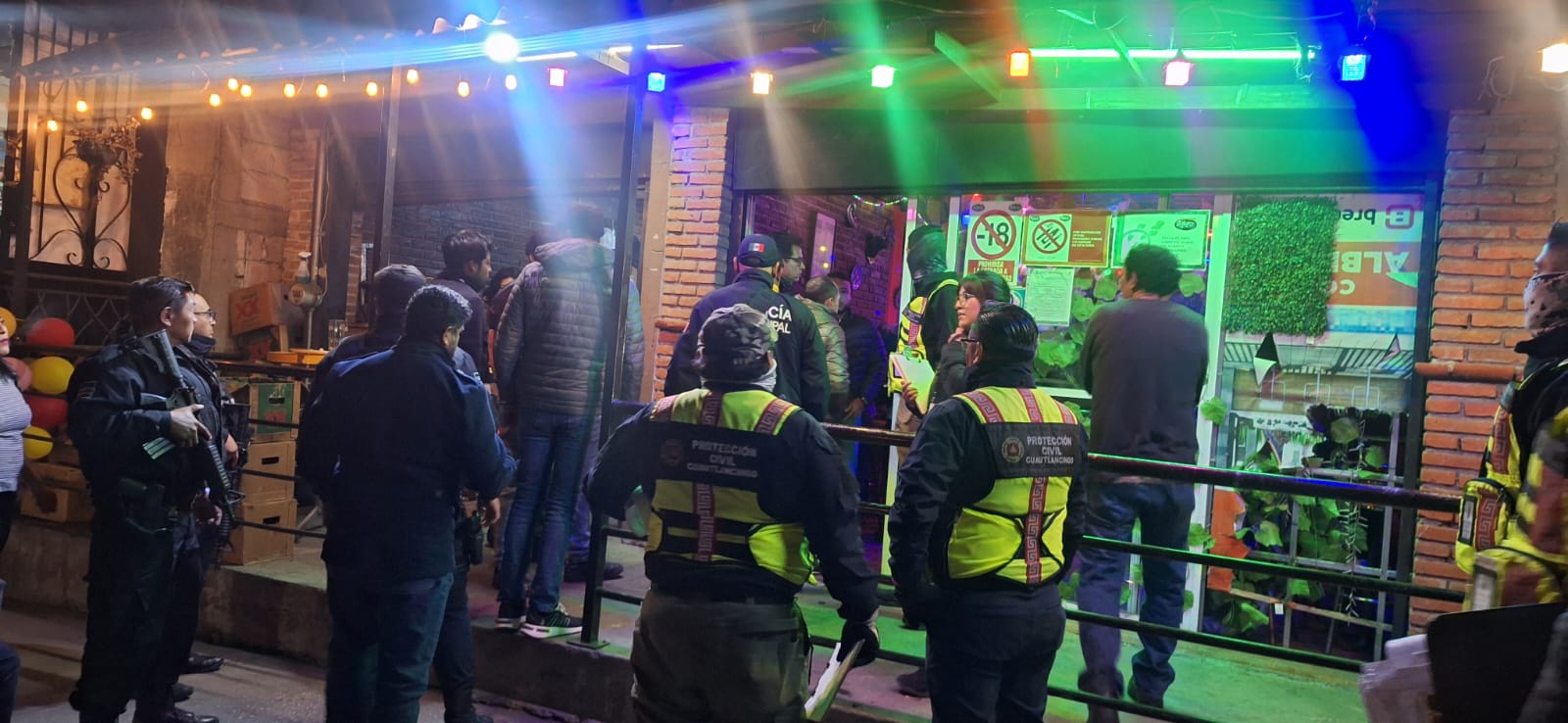 En Cuautlancingo clausuran 2 bares y detienen 8 personas en estado de ebriedad