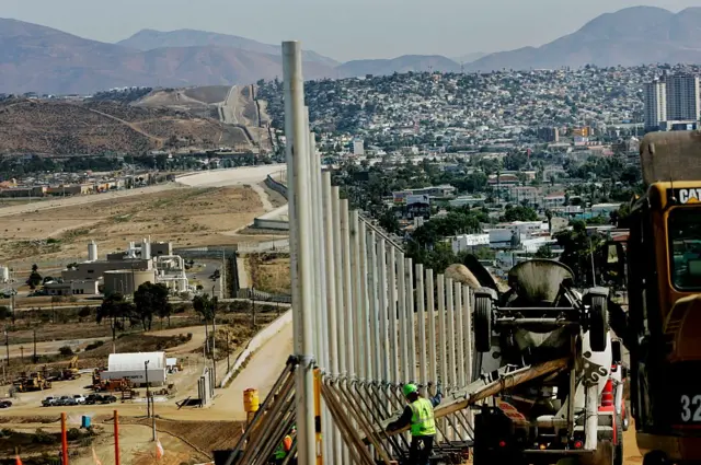 Trump declara la migración ilegal como emergencia nacional y envía tropas a la frontera