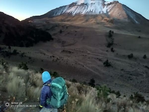 Encuentran con vida a las dos personas extraviadas en el Volcán Citlaltépetl