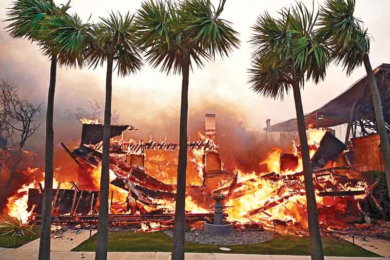 Los Incendios Forestales en Los Ángeles se Convierten en los Más Costosos de la Historia de EE. UU.