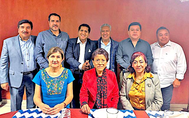 Sindicatos de educación suman a proyectos de asistencia social de Ceci Arellano