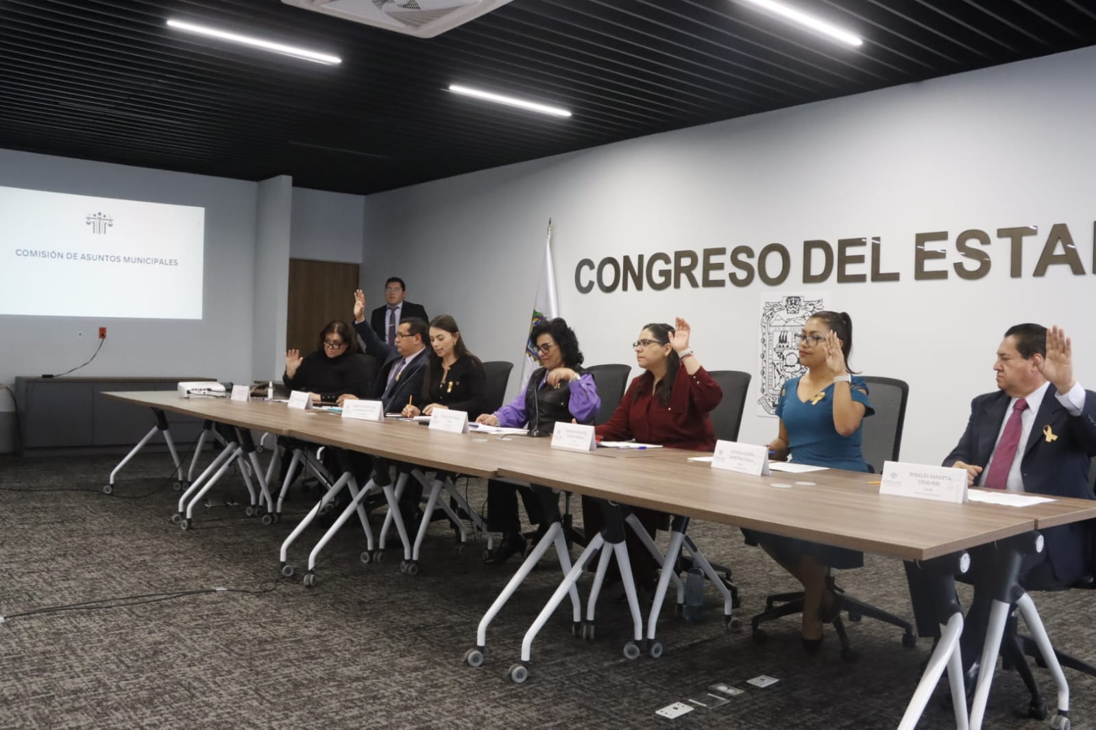 Ya era hora, diputados piden que trámites digitales sean ágiles y sencillos