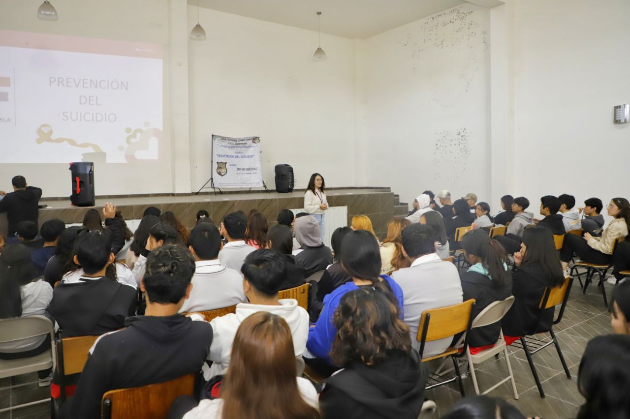 Refuerza el SMDIF pláticas y talleres sobre prevención del suicidio en las escuelas