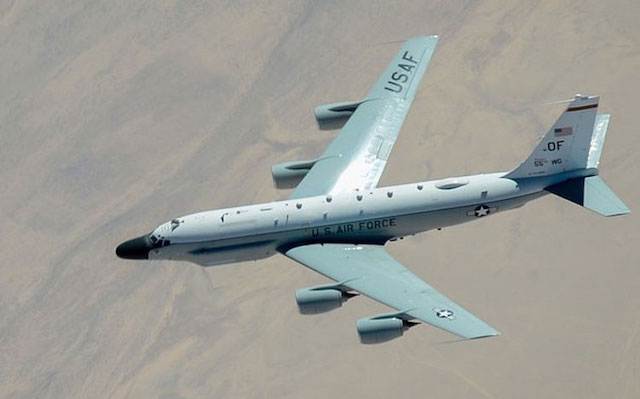 Avión presuntamente de la Fuerza aérea de EU sobrevoló el cielo de Cabo San Lucas