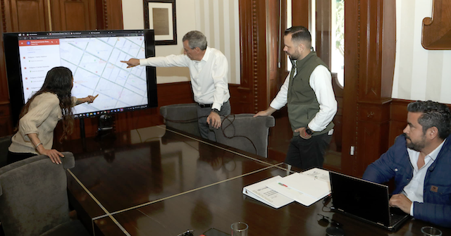 Pepe Chedraui trata de convencer a ciudadanos de que “estacionamiento rotativo” los beneficiará