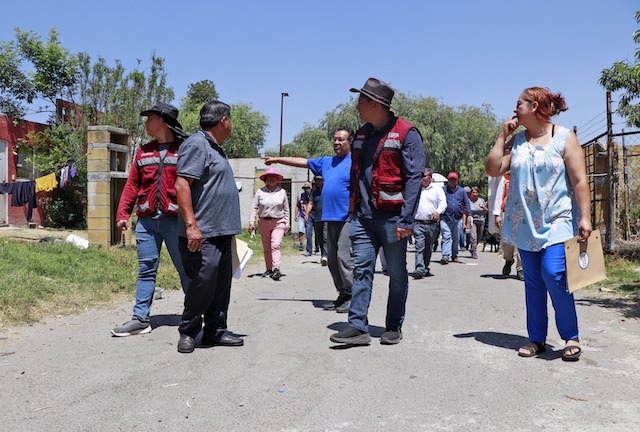 “Omar, sigue en campaña”, dicen vecinos de Cuautlancingo