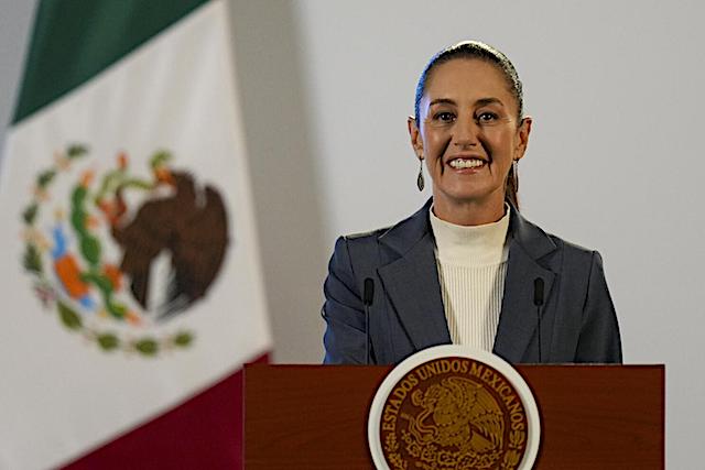 Claudia Sheinbaum y Donald Trump acuerdan congelar aranceles para productos incluidos en el T-MEC