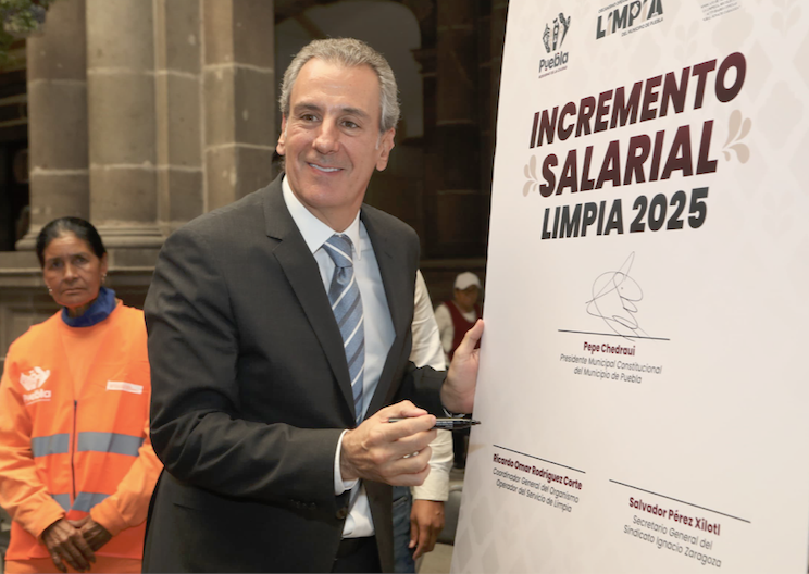 Pepe Chedraui anunció ajuste salarial del 4 por ciento a los trabajadores de Limpia