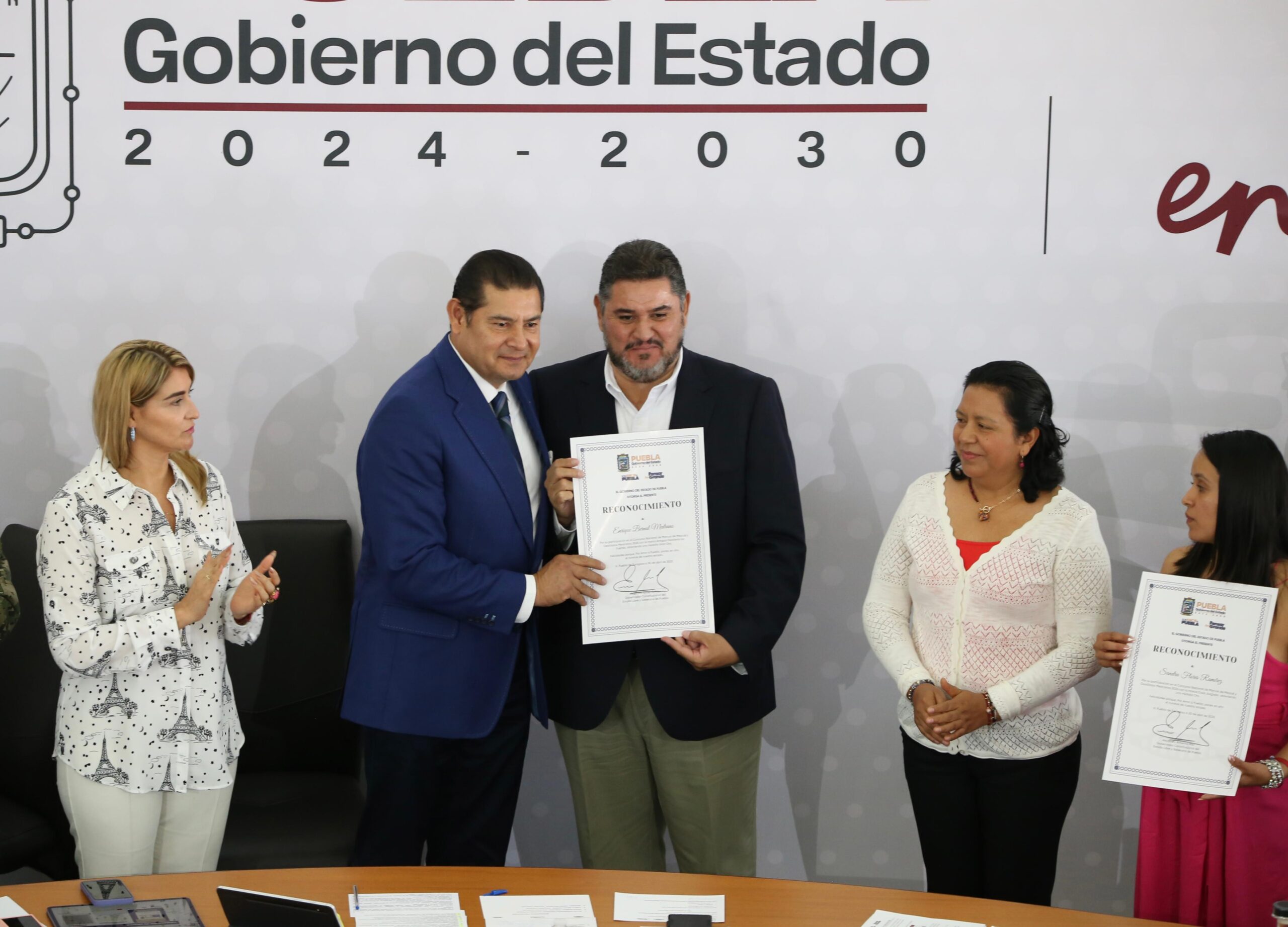 Presencia imponente del mezcal poblano con 60 medallas en Concurso Nacional de Marcas