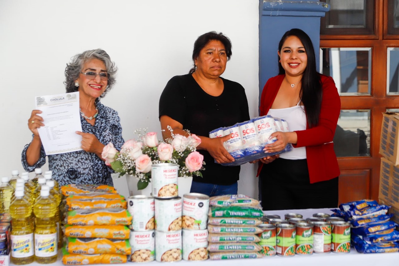 Entrega Gobierno de Cholula y DIF Municipal insumos para desayunos escolares