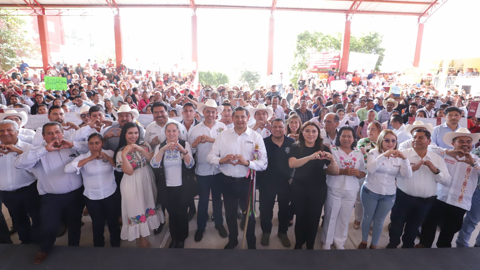 Detona Armenta desarrollo comunitario y con justicia en educación, salud y obras deportivas por 15 mdp