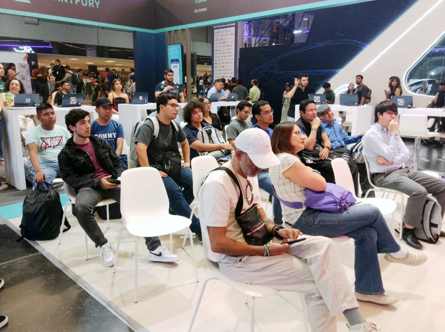 Poblanos en “Talent Land 2025” con proyectos de innovación educativa