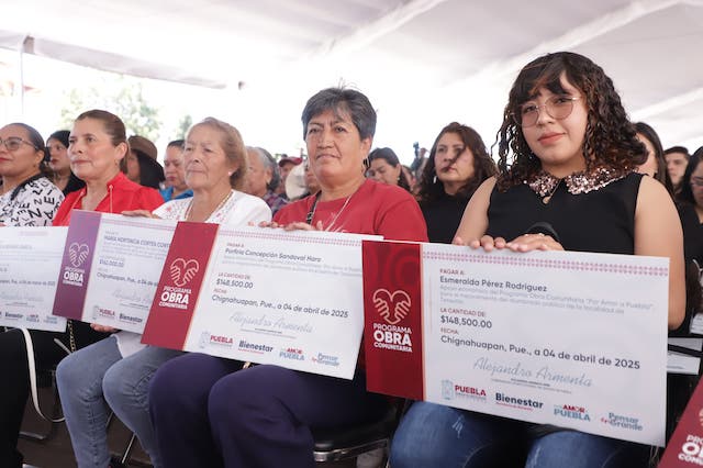 Armenta entregó 99 certificados de Obra Comunitaria en Chignahuapan