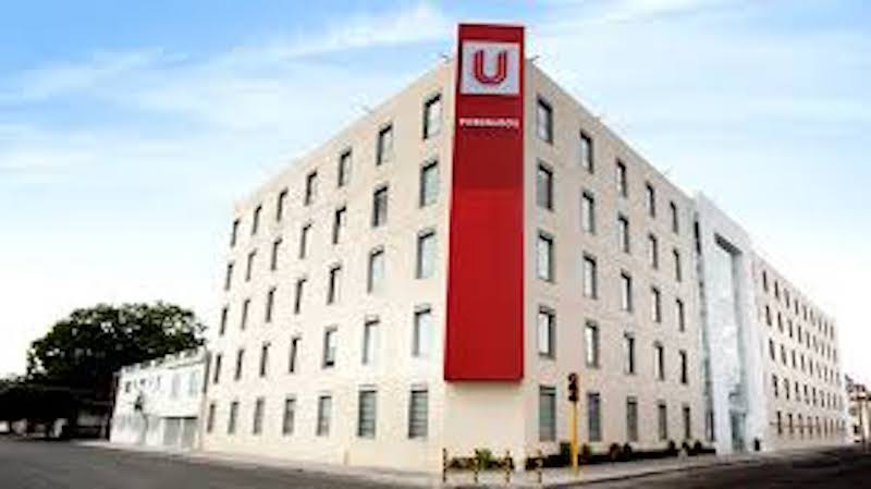 ¡Estudiante de Upaep cayó del quinto piso del edificio de posgrados!