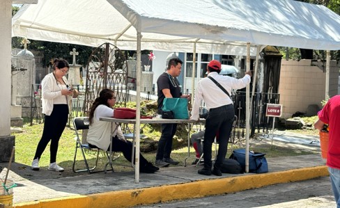 Operativo en Panteón Municipal por Día de las Madres