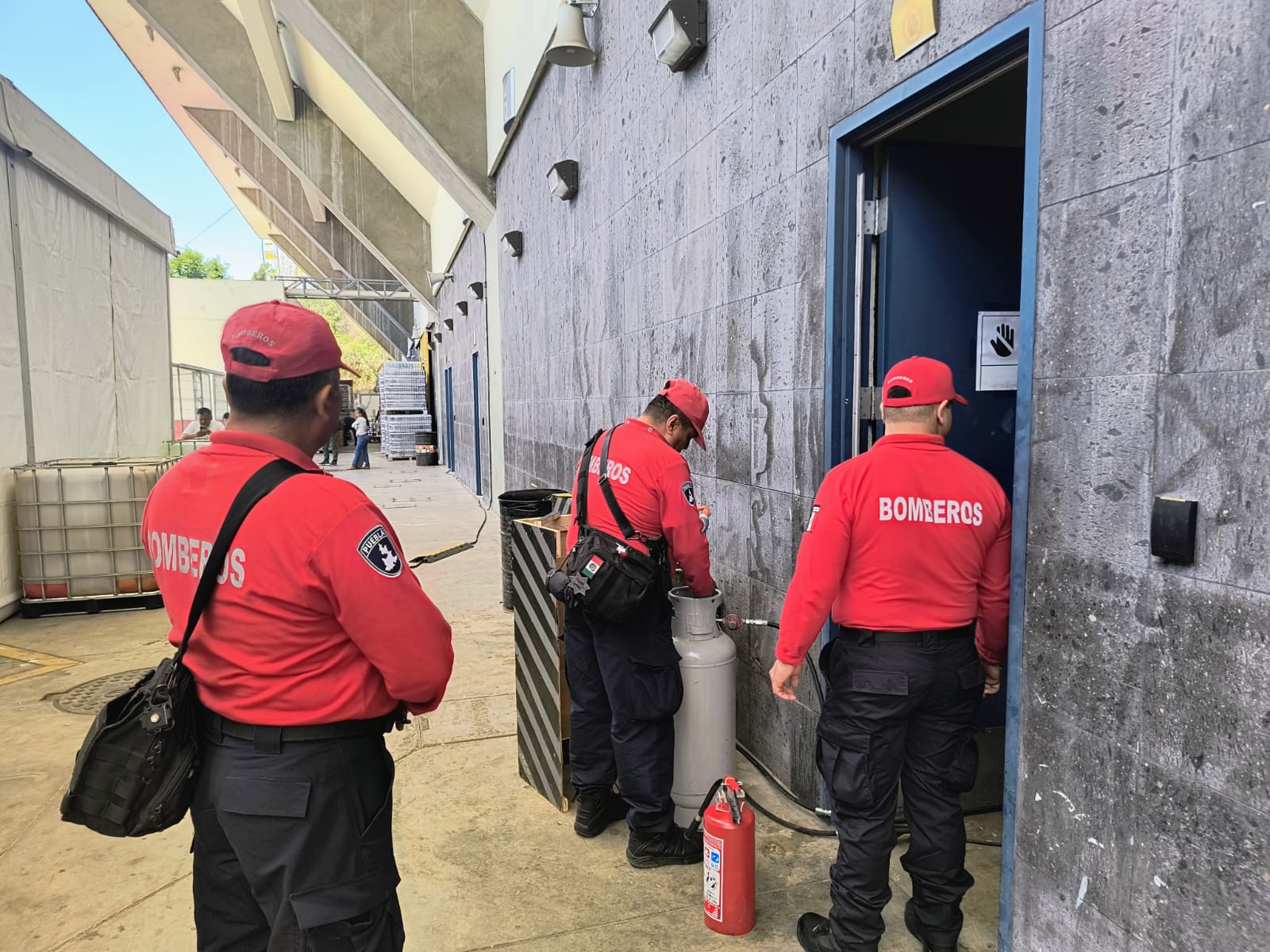 ¡Seguridad sin Compromiso: Protección Civil Despliega un Escudo Imparable para la Feria de Puebla 2025!