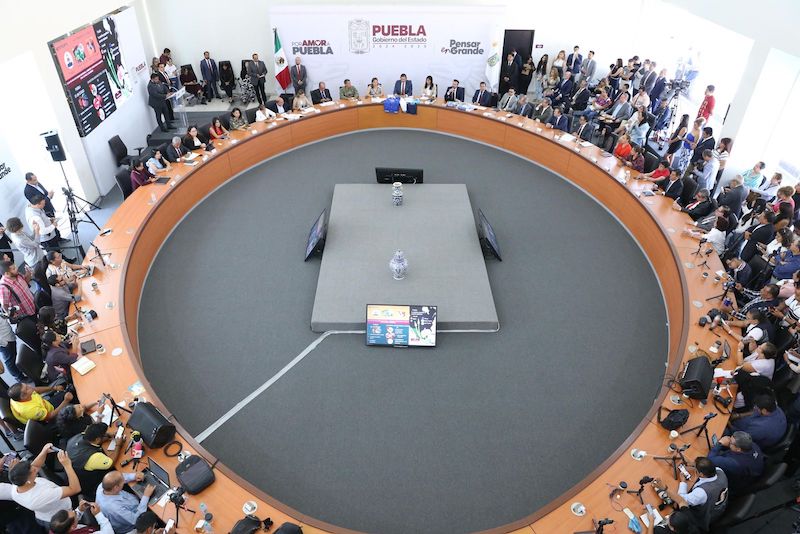 Armenta anunció cambios al gabinete estatal