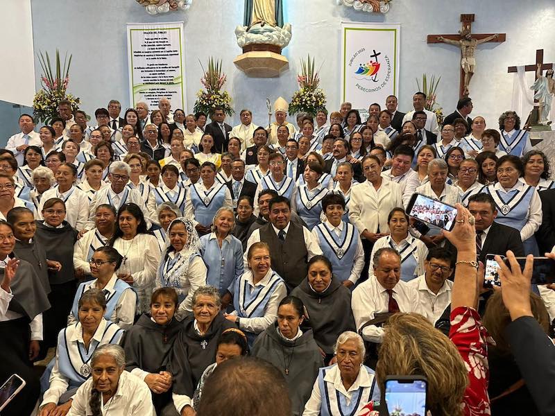 Monseñor Víctor Sánchez envió a 996 Ministros de Eucaristía para atender a enfermos y ancianos