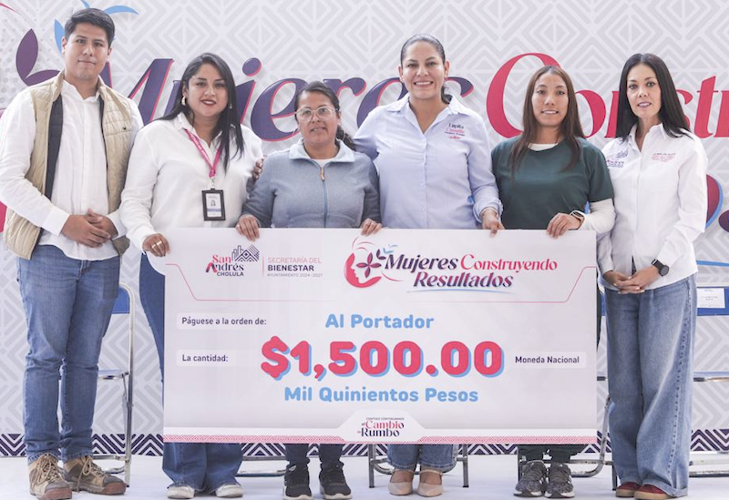 Entrega Lupita Cuautle, segunda etapa de apoyos a mujeres emprendedoras