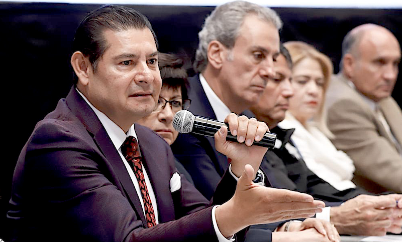 Armenta: «En Puebla, se protege la labor de  periodistas» 