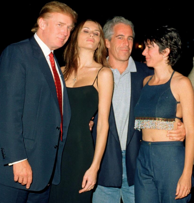 Trump demanda al Wall Street Journal por vincularlo con carta lasciva a Epstein