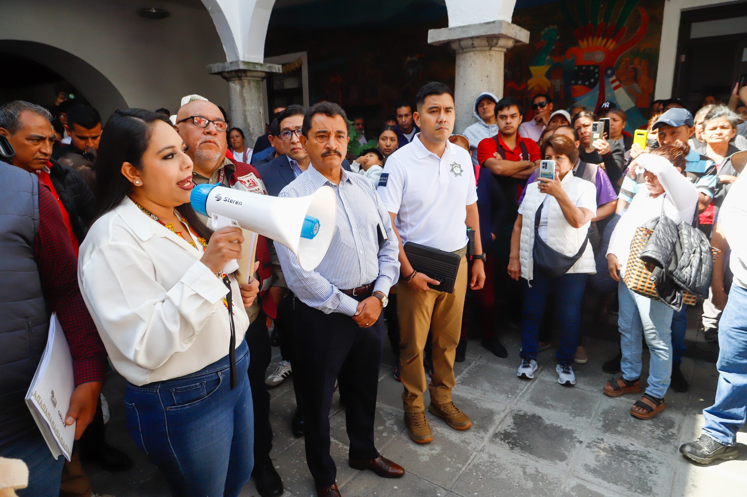 Tonantzin Fernández escucha a locatarios y garantiza Certeza jurídica en los espacios del Mercado Cosme del Razo