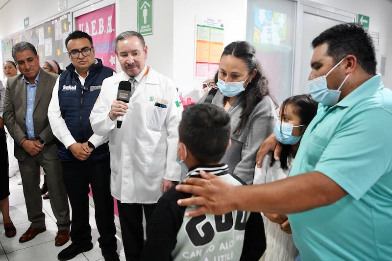 Tras exitoso trasplante en el Hospital para la Niñez Poblana, Juan Diego regresó a casa