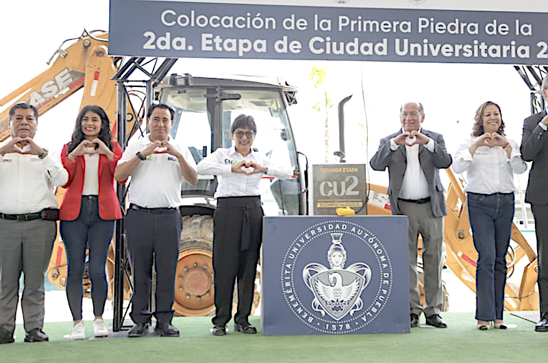 Aguilar Pala y Lilia Cedillo colocan primera piedra de la segunda etapa del CU2 