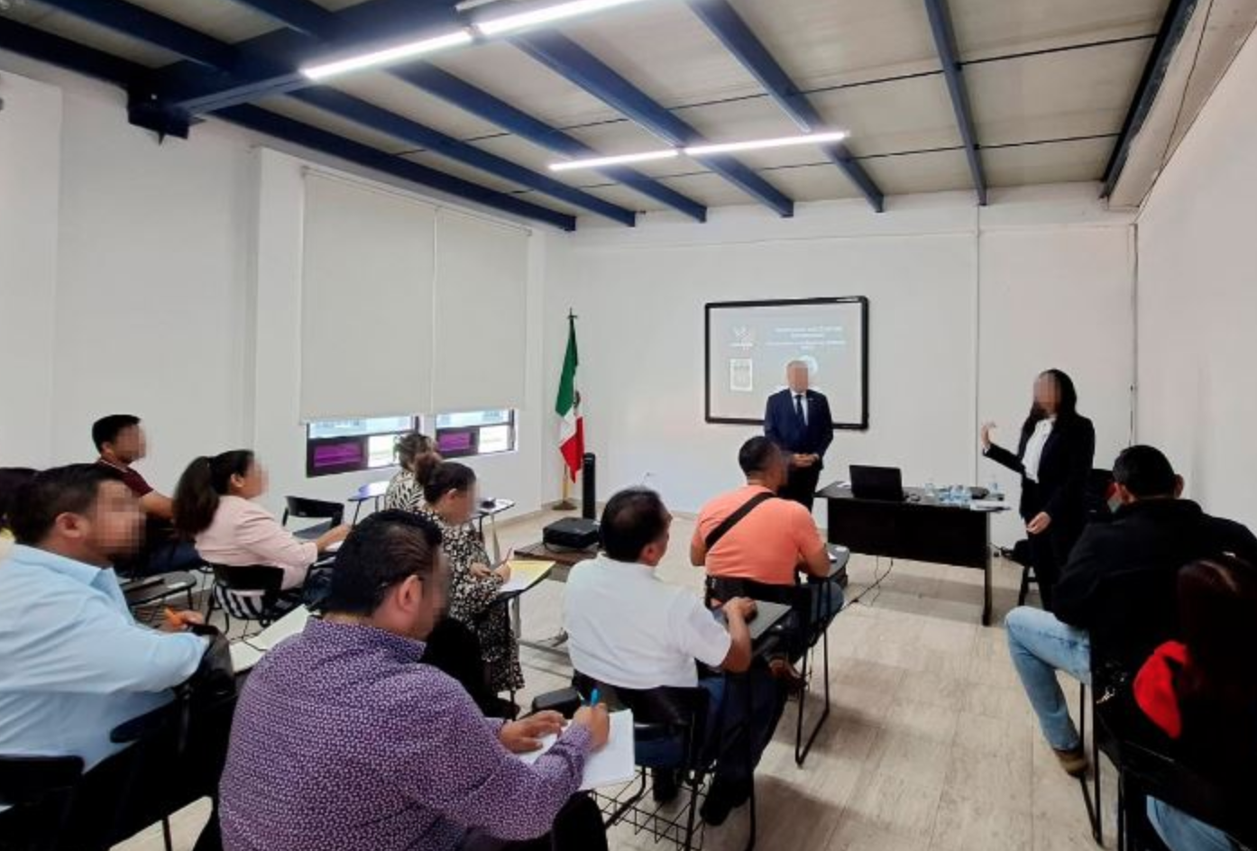 Especialistas de Estados Unidos capacitan a personal de la Fiscalía General del Estado de Puebla   