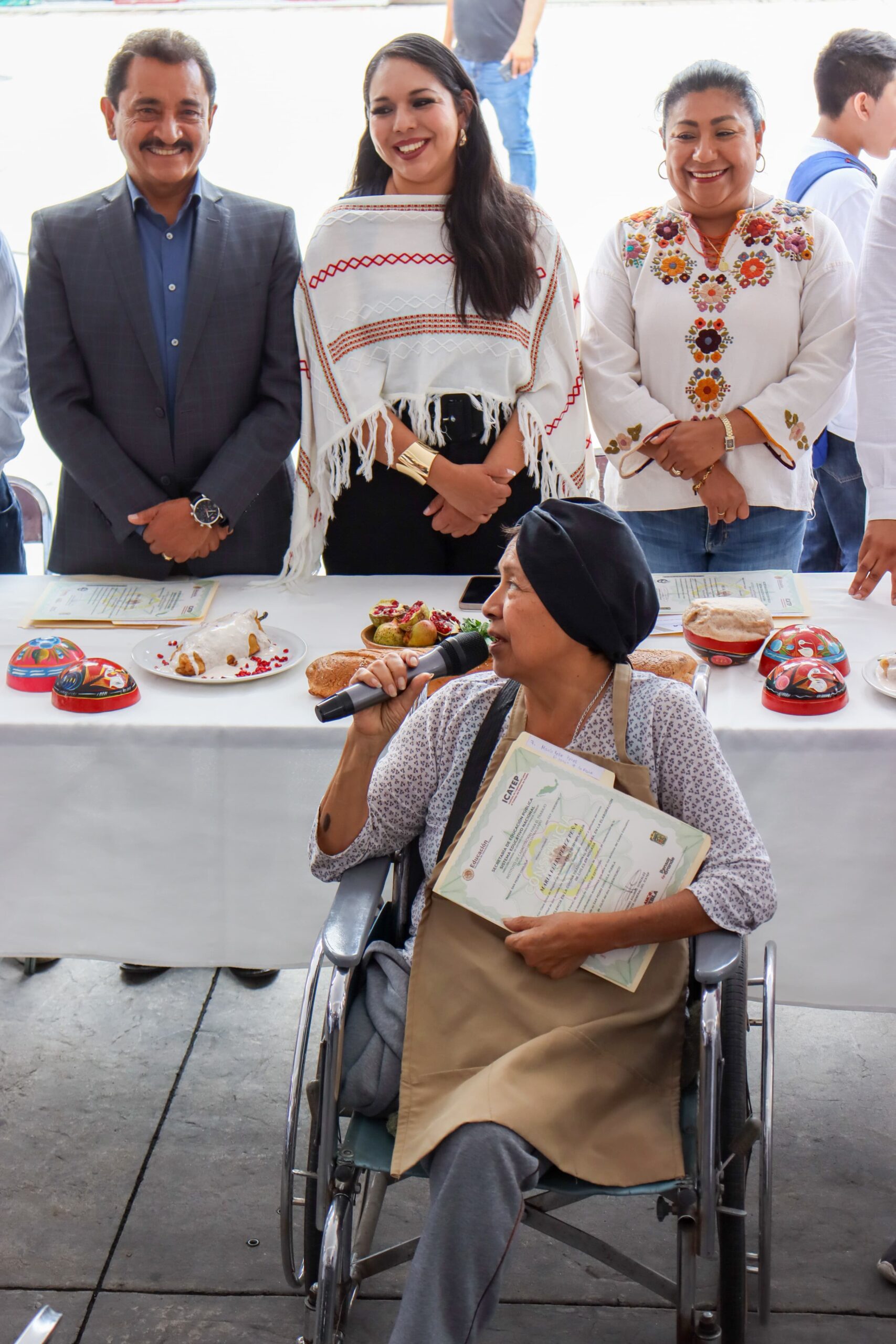 Invita Tonantzin Fernández a la Exposición Gastronómica del Chile en Nogada