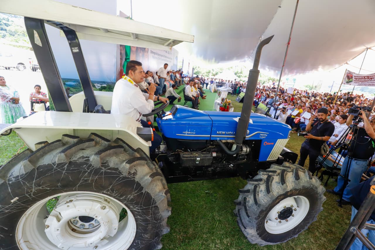 Jornada histórica el Gobierno de Puebla a favor del campo en Huehuetla