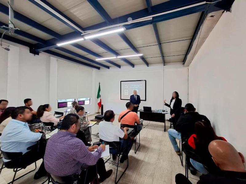 Especialistas de EU  capacitan a personal de la Fiscalía de Puebla en el Instituto de Formación Profesional