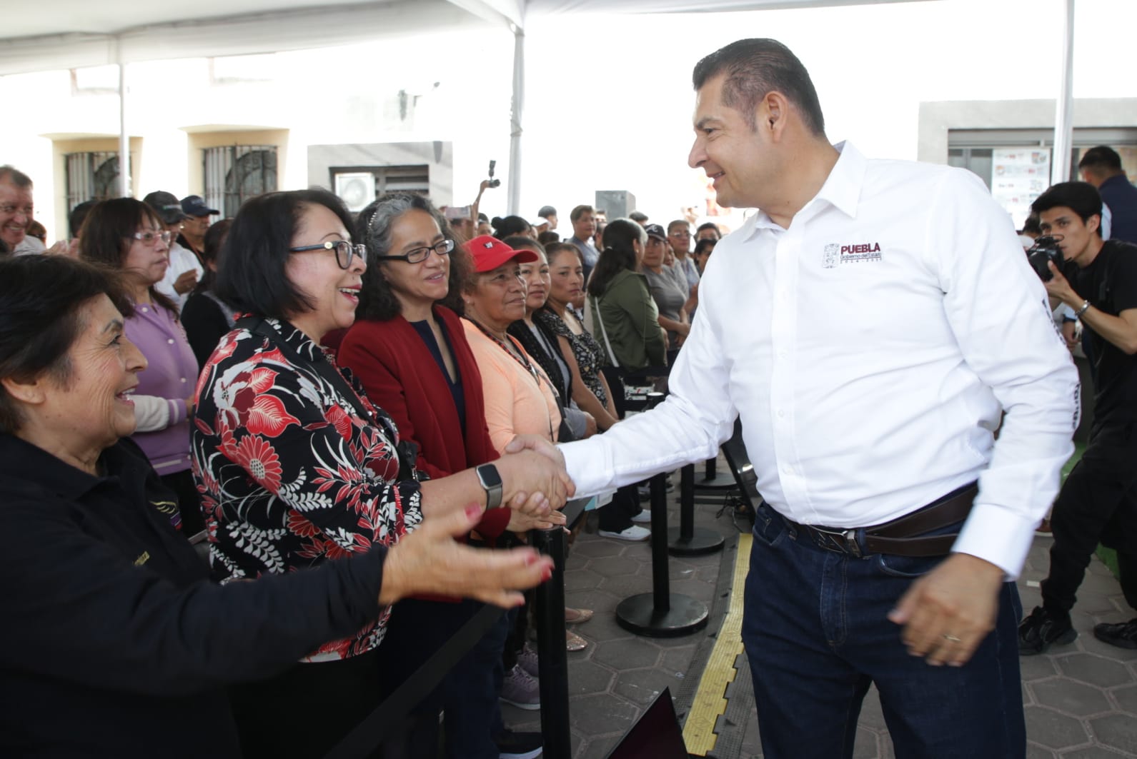 Se instalan 100 comités vecinales y se les entregan alarmas