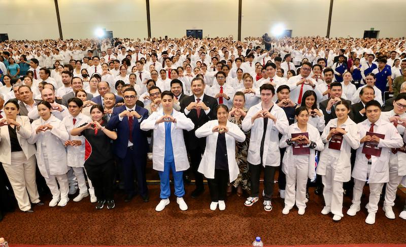 En Puebla se inició la descentralización de la educación en la salud.