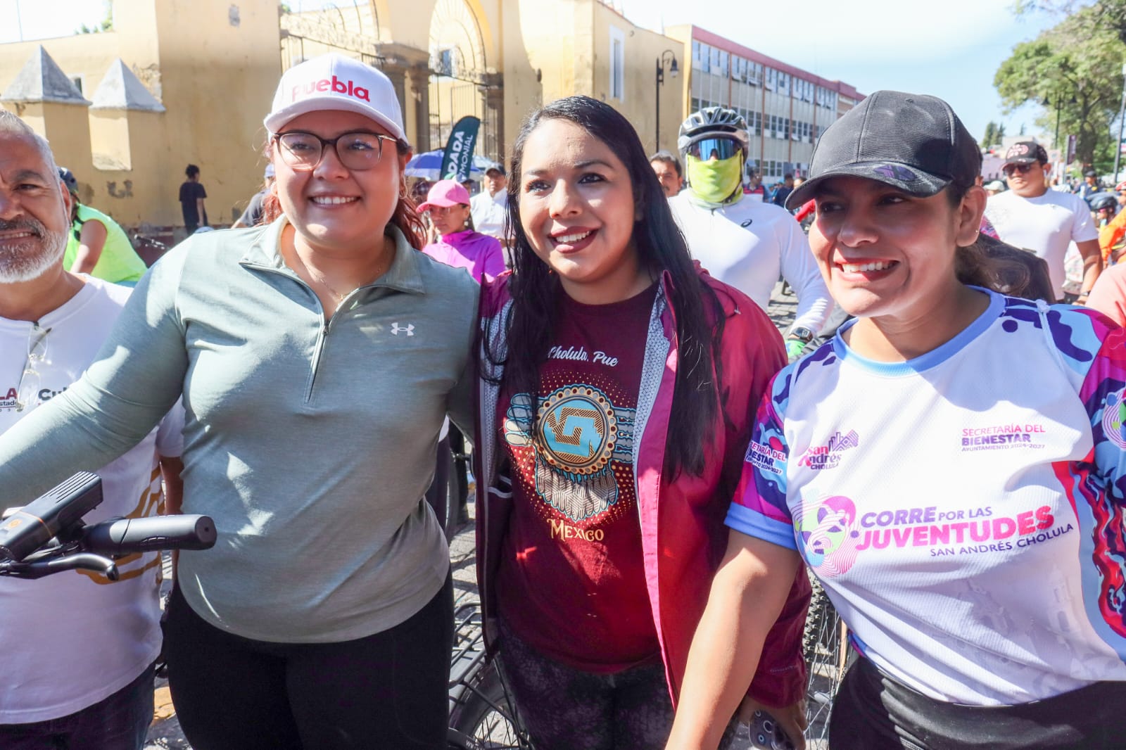 Tonatzin, Lupita y Alejandra, unieron a las cholulas con rodada dominical