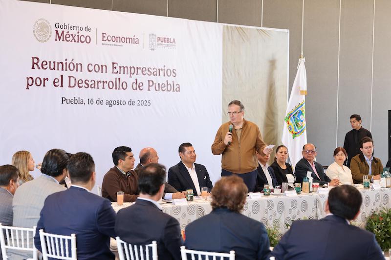 Reunión de Ebrard y Armenta con Empresarios