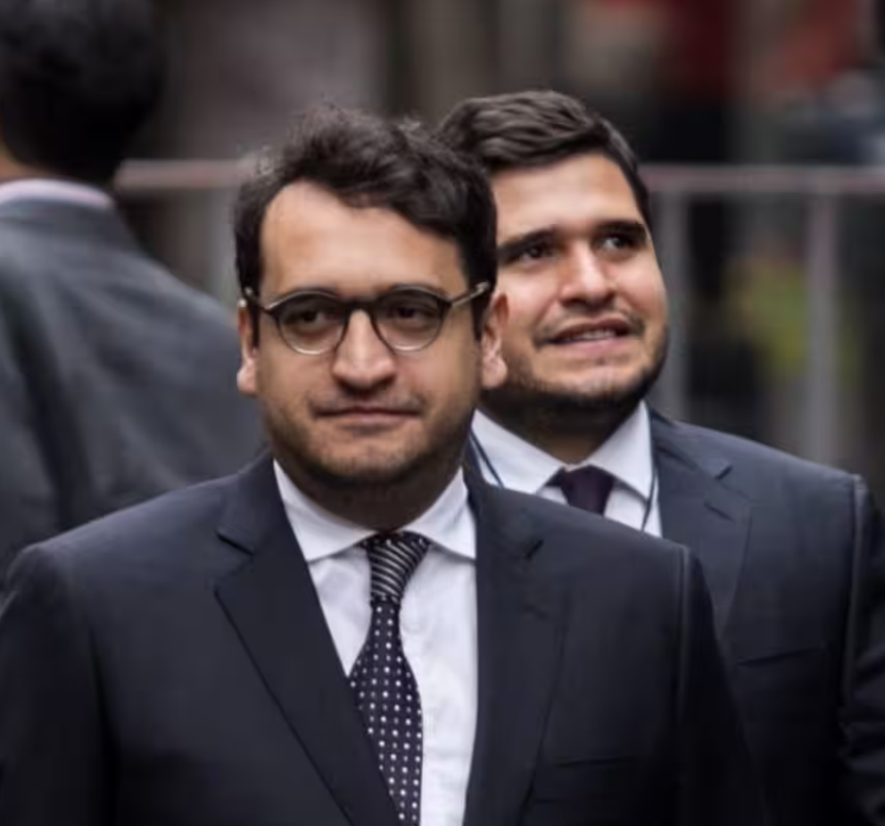 Hijos de AMLO obtienen amparo contra posible orden de aprehensión