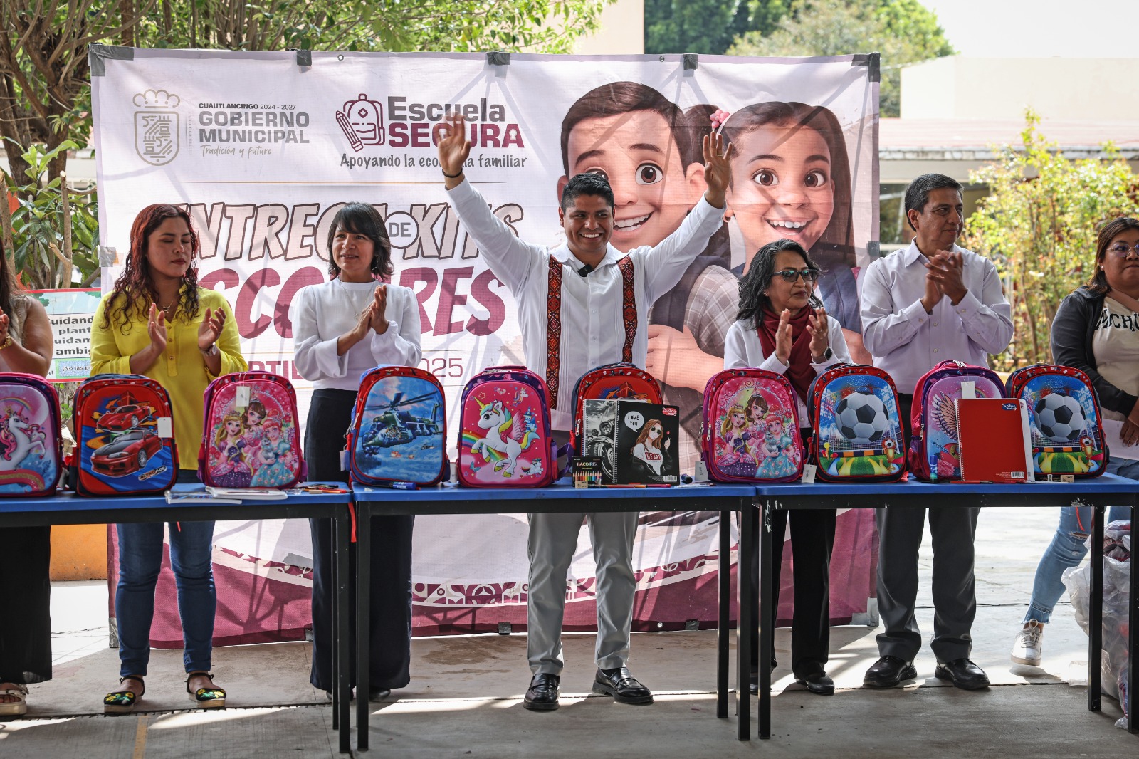 Concluye Omar Muñoz entrega de kits escolares en Cuautlancingo