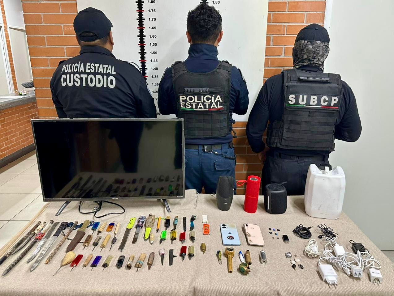 SSP asegura objetos prohibidos y equipos telefónicos en  CERESO de Tepexi de Rodríguez