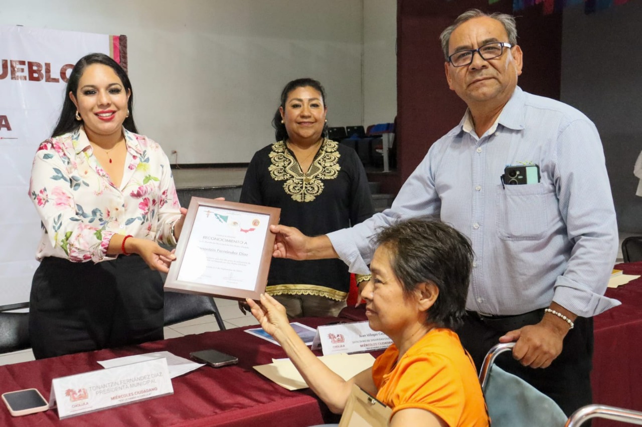 En “Miércoles del Pueblo” se escucha y se atiende a cholultecas