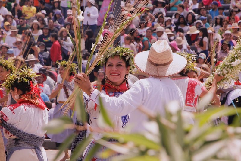 Lupita Cuautle, bailó la danza del Xochipitzáhuatl en el Huey Atlixcáyotl