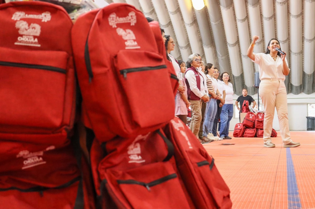  Empezó el reparto de útiles escolares gratuitos en San Pedro Cholula