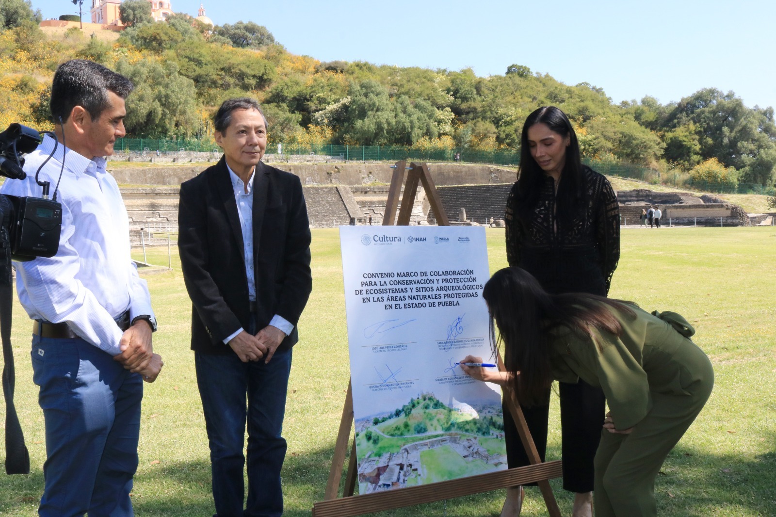 Gobierno de Puebla y el INAH unen esfuerzos para proteger el patrimonio biocultural