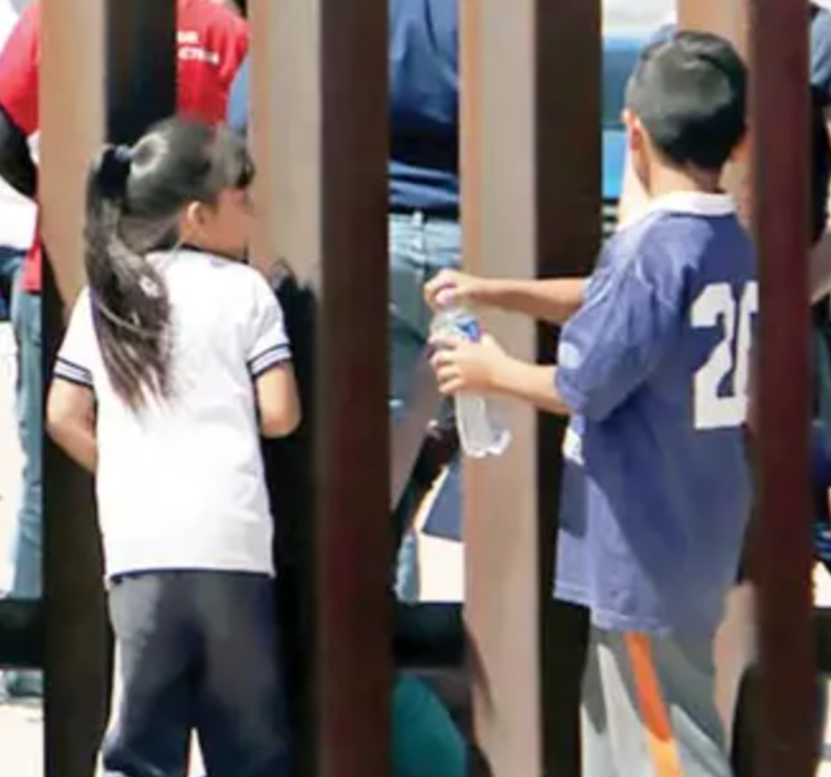 Estados Unidos cierra su frontera a menores no acompañados y refugiados